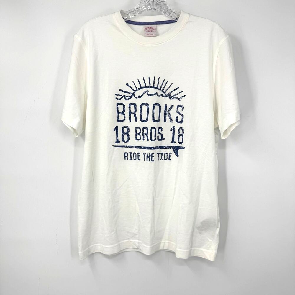 Brooks Brothers 100% Cotton T Shirt Men's M White Graphic Preppy Beachy Bros
